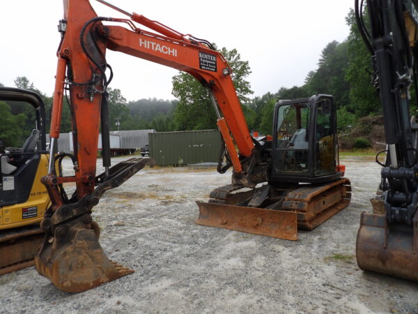 Hitachi 85 excavator