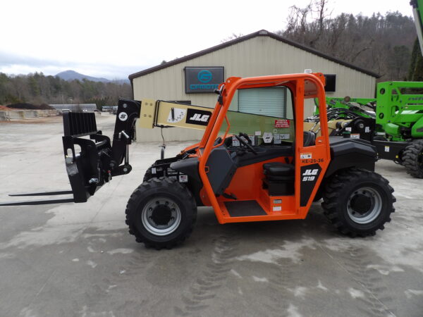 JLG 519 Telehandler - Image 2