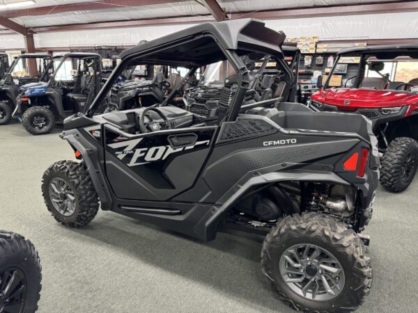 2025 ZFORCE 800 Trail- Nebula Black - Image 3